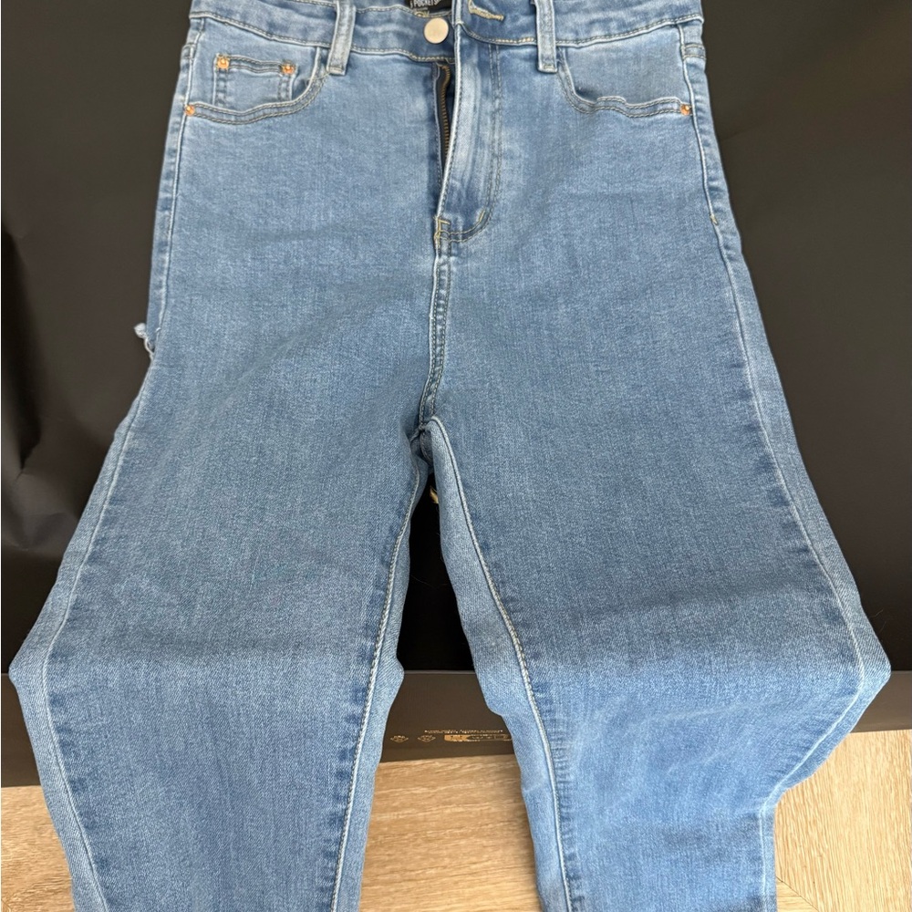 PrettyLittleThing Light Blue Denim Jeans